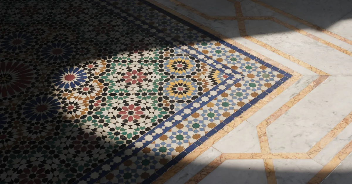 تابلو کاشی معرق طرح اسلیمی